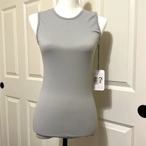 Fog Parallel Tank. NWT! - Picture 3 of 3